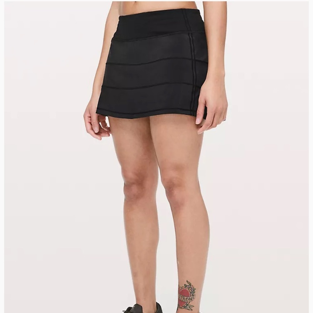 Black lululemon pace rival skirt
